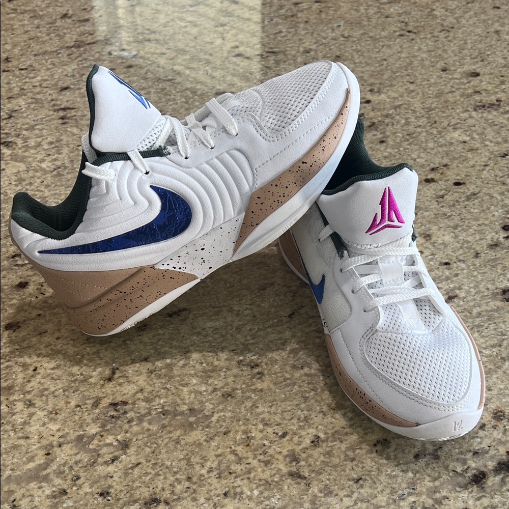 Nike Kids White and Pink Sneakers